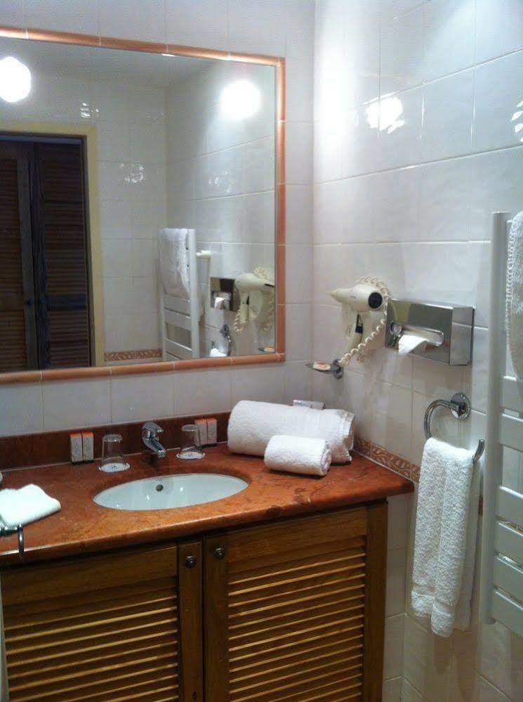 רמטואל Hostellerie Le Baou מראה חיצוני תמונה